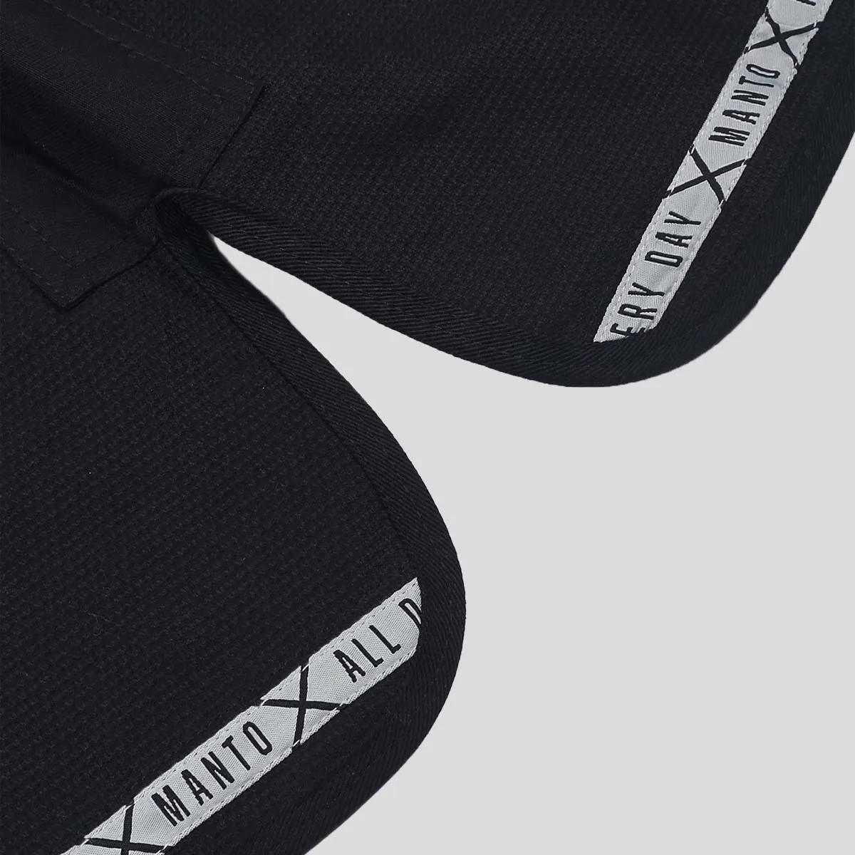 Manto X4 BJJ Gi Black